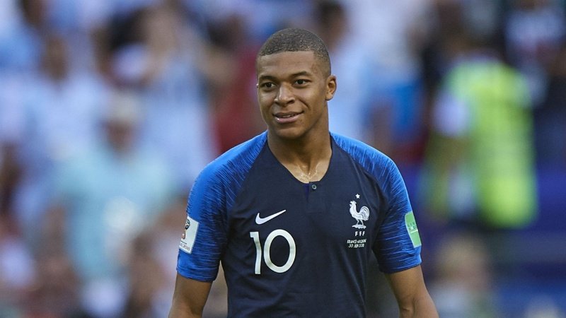 Kylian Mbappe được mệnh danh là “Thần đồng” của bóng đá Pháp